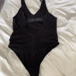 CALVIN KLEIN 🖤🔳🖤 v-neck deep v-back cotton bodysuit size m black one piece